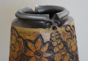 Andrew Bergloff studio pottery vase detail.